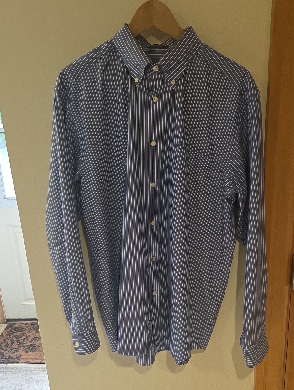 Men's Eddie Bauer Wrinkle Resistant Blue Stripe Button-Down Dress Shirt
